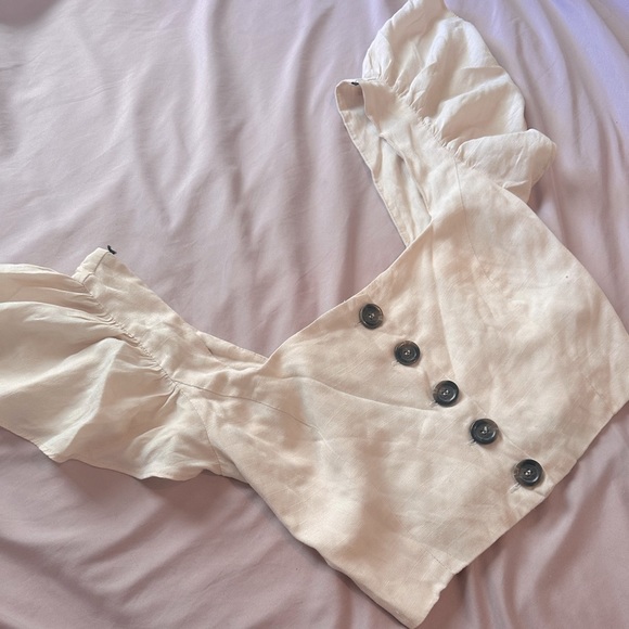 Button up top 💫 - Picture 2 of 3